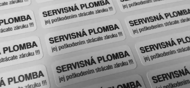 Servisná plomba – deštrukčná nálepka upozorňujúca na stratu záruky pri poškodení.